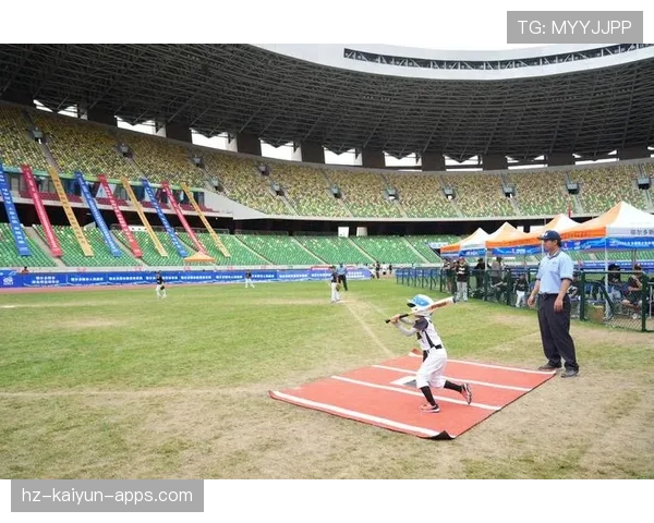 俱乐部与政策部门合作，优化青少年运动场地及设施条件，青少年运动俱乐部经营